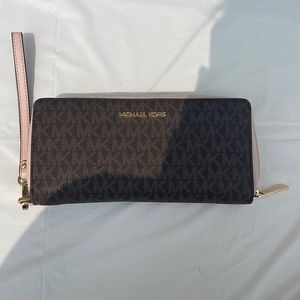 Michael Kors wallet